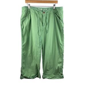 Women’s Fresh Produce XXL Leaf Green Cargo Capris